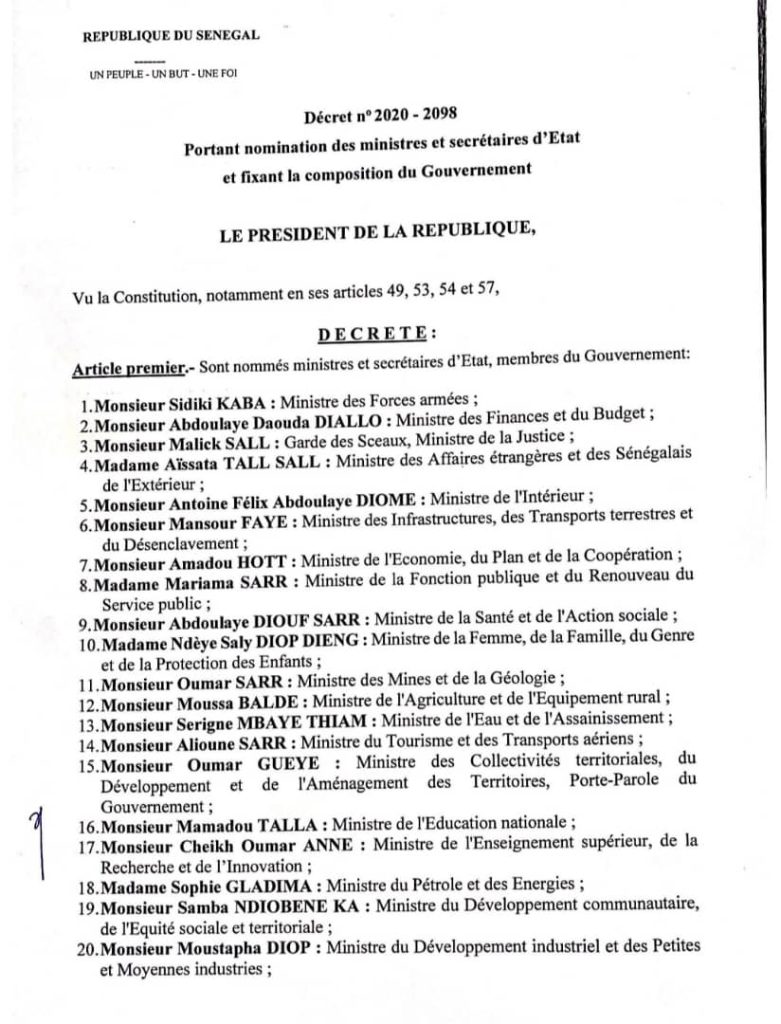 Liste complète du nouveau gouvernement : 33 ministres et 4 ministre d’Etat.